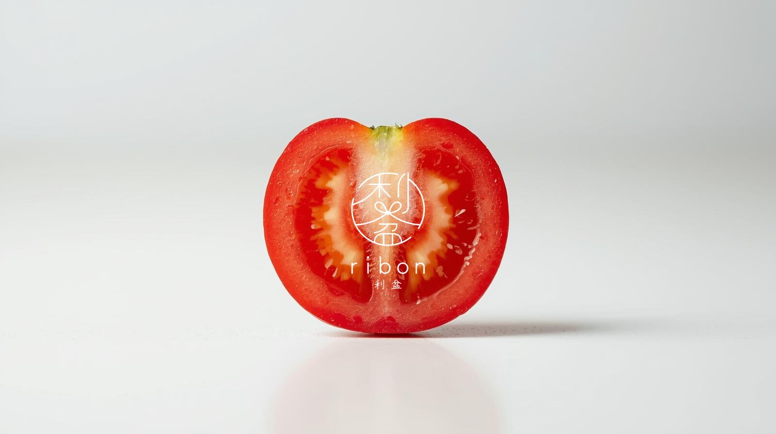 トマトを潰さず、綺麗に切れますか？